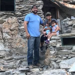 Meet your Posher, Daniel m